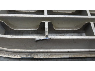 Решетка радиатора Ford Explorer 2001-2006 5L248200