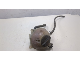 Бачок расширительный  Volkswagen Passat 4 1994-1996    