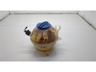 Бачок расширительный  Volkswagen Passat 7 2010-2019 Америка 1K0121407A   