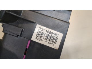 Блок предохранителей  Volkswagen Passat 6 2005-2010      01689684   6  2