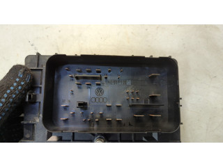 Блок предохранителей Volkswagen Caddy 2004-2015 1K0937125