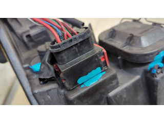 Фара передняя  Toyota Corolla E12 2001-2006 левая 