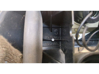 Задний фонарь     MB952980     