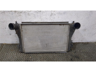 Интеркулер  Volkswagen Jetta 5 2004-2010 1.9  1K0145803L    