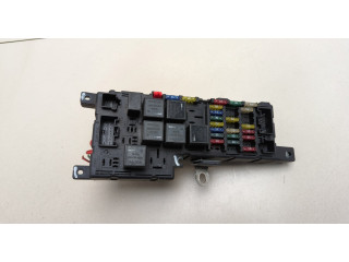 Блок предохранителей Volvo S60 2000-2009 30728008, 518828108