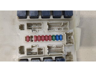 Блок предохранителей  Nissan Titan 2003-2007         