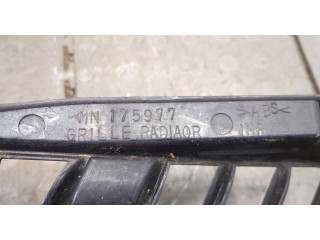 Решетка радиатора Mitsubishi Outlander 2003-2009