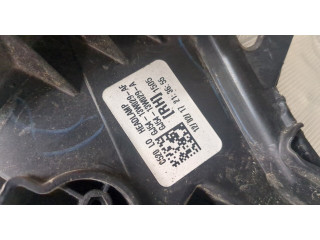 Фара передняя  Ford Escape 2015- правая 