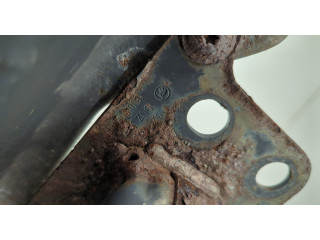 Замок капота  Skoda Fabia 2007-2014     