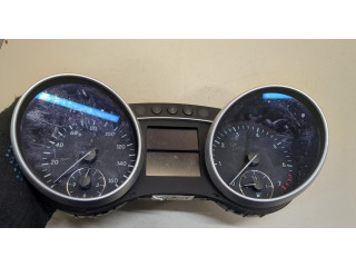 Панель приборов  Mercedes GL X164 2006-2012            