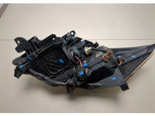 Фара передняя  Toyota Auris E15 2006-2012 правая 