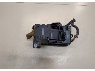 Блок предохранителей Volvo XC90 2002-2006 30728132