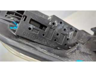 Фара передняя  Toyota Avensis 3 2008-2018 левая 