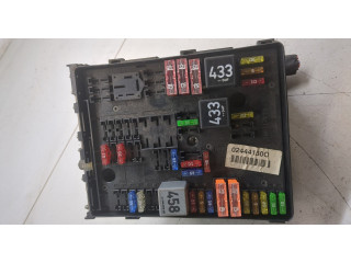 Блок предохранителей  Volkswagen Golf 5 2003-2009         