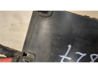 Блок предохранителей  Volvo C30 2010-2013         