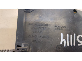 Блок предохранителей  Ford Focus 2 2005-2008         