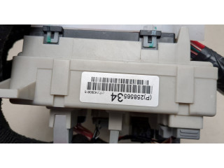 Блок предохранителей  Cadillac CTS 2007-2014      25856534   