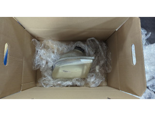 Фара передняя  Toyota Tundra 2000-2006 левая 