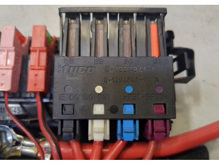 Блок предохранителей  Mercedes ML W164 2005-2011      2115452201     3