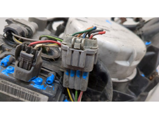 Фара передняя Nissan Pathfinder 2004-2014 правая