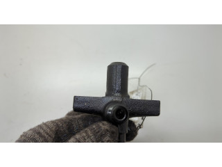 Форсунка топливная Mitsubishi Pajero / Montero 2000-2006 ME203961