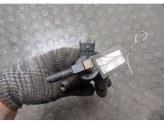 Форсунка топливная  Peugeot Expert 2016-2025    9828959880     