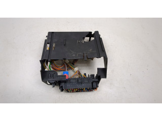 Блок предохранителей  Peugeot 406 1999-2004         