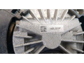 Вентилятор радиатора  Chevrolet Bolt 2016-           