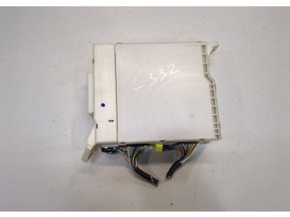 Блок предохранителей Lexus GS 2005-2012 8273030272 3.5