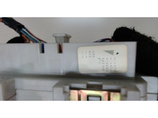 Блок предохранителей Infiniti QX56 2004-2010 243507S200 5.6