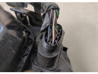 Фара передняя Ford Focus 2 2005-2008 левая