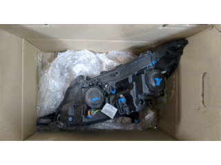 Фара передняя  Peugeot 2008 2013-2019 правая 