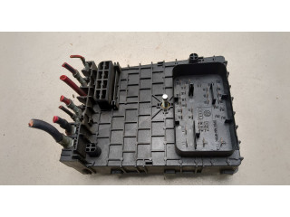 Блок предохранителей  Volkswagen Passat 6 2005-2010      3C0937125   