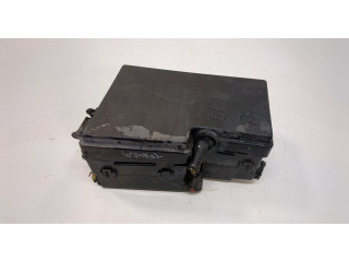 Блок предохранителей  Ford Focus 3 2014-2019      1842390, AV6T14A067AD   