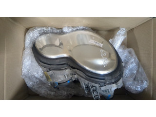 Фара передняя Mercedes C W203 2000-2008 правая