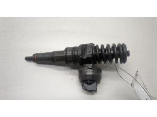 Форсунка топливная  Volkswagen Golf 5 2003-2009    038130073AG     