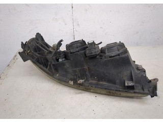 Фара передняя  Volvo V70 2001-2008 левая 