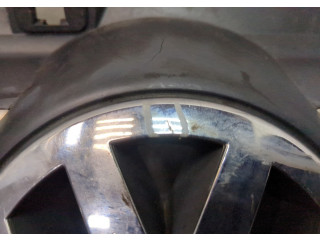 Решетка радиатора  Volkswagen Passat 5 2000-2005          