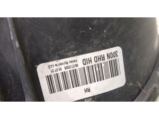 Фара передняя  Chrysler 300C 2004-2011 правая 