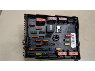 Блок предохранителей  Volkswagen Passat 7 2010-2015 Европа         