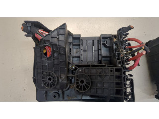 Блок предохранителей  Volkswagen Caddy 2010-2015         