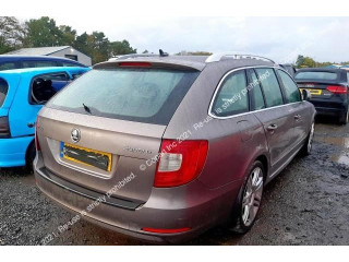 Подушка безопасности коленная Skoda SuperB 2008-2015