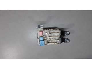 Блок предохранителей  Pontiac Vibe 2 2008-2010      873001031   2  2.4