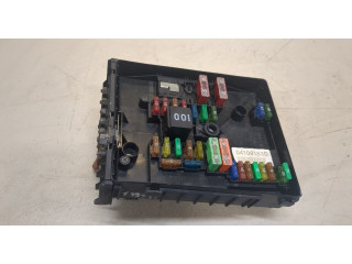 Блок предохранителей Volkswagen Golf 5 2003-2009 1.9