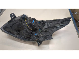 Фара передняя  Renault Trafic 2014-2021 правая 