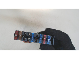 Блок предохранителей Audi A6 (C6) Allroad 2006-2008 4D0937501 3