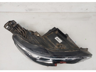 Фара передняя  Peugeot 3008 2016-2020 правая 