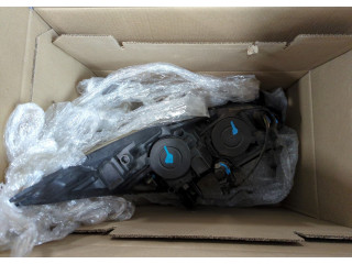 Фара передняя  Peugeot 5008 2009-2016 левая 