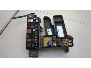 Блок предохранителей Toyota Sequoia 2000-2008