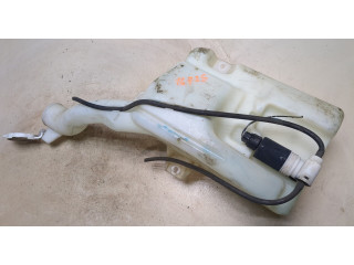 Бачок омывателя Mitsubishi Endeavor